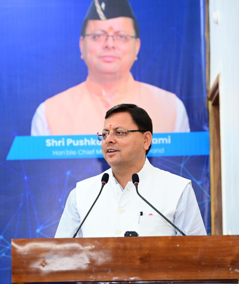 यात्रा मार्ग पर डेंजर जोन हेलमेट पहनकर पार करेंगे श्रद्धालु मुख्यमंत्री श्री पुष्कर धामी ने केदार घाटी के लिए जारी किए 30 करोड़