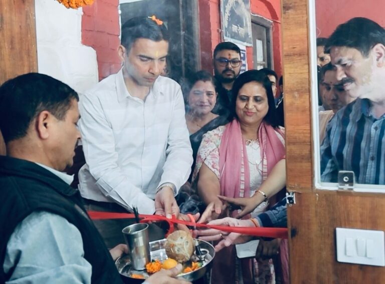 मा0 सीएम की प्रेरणा से राज्य का प्रथम डेडिकेटेड कंप्यूटर रजिस्ट्री कियोस्क की शुरुआत जनपद देहरादून से   नाम है ‘सचेतक’: डीएम का एक और अभिनव प्रयास।