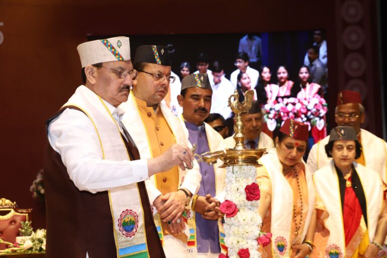 मानवता के उत्थान में चिकित्सकों की अहम भूमिकाः केंद्रीय स्वास्थ्य मंत्री श्री जेपी नड्डा’  अखिल भारतीय आयुर्विज्ञान संस्थान, ऋषिकेश का 5वां दीक्षांत समारोह सम्पन्न