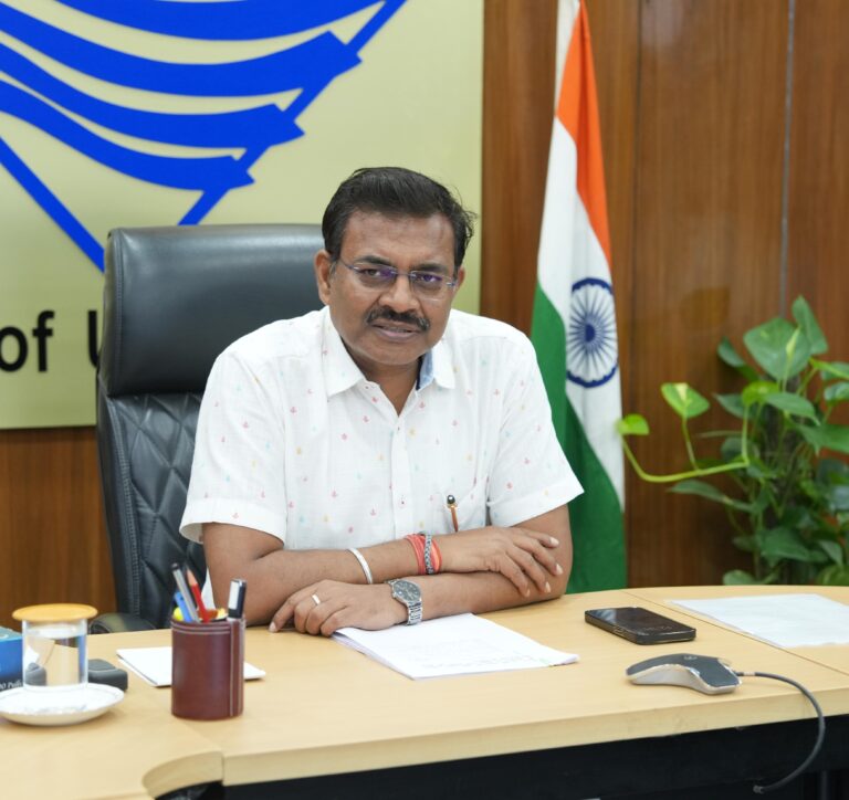 मुख्य सचिव श्री आनन्द बर्द्धन ने शुक्रवार को सचिवालय में मुख्यमंत्री घोषणाओं की समीक्षा की। मुख्य सचिव ने सीएम घोषणाओं को पूर्ण किए जाने में तेजी लाए जाने के निर्देश दिए।