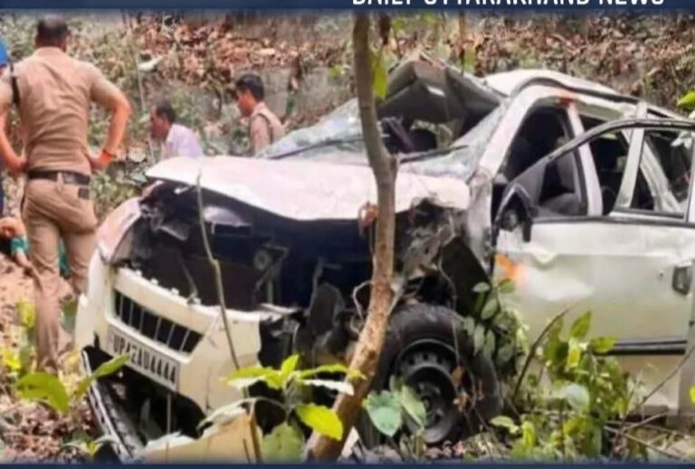 मैगी प्वाइंट से खाना खाकर लौट रहे युवकों की कार का एक्सिडेंट। एक युवक की मौत दो घायल।