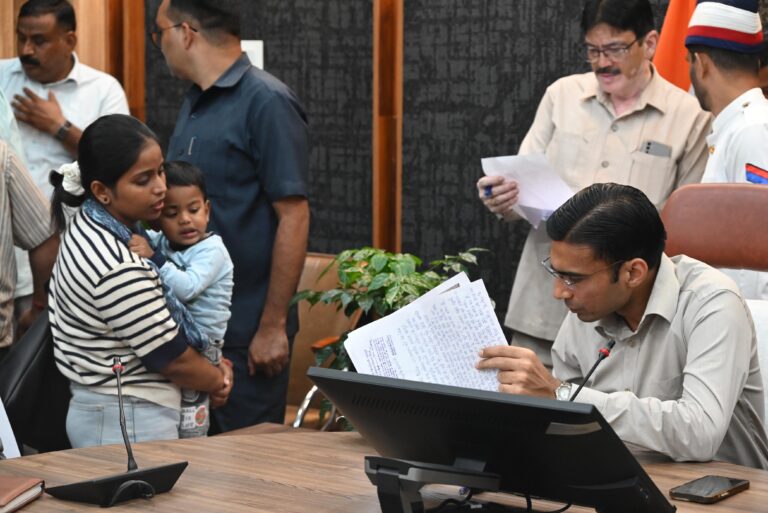 आशारोड़ी-झाझरा व रिस्पना-विंदाल एलिवेटेड कॉरीडोरः जिला प्रशासन ने तेज की कार्रवाई, परियोजना को गति देने डीएम ने भूमि अधिग्रहण और पुनर्वास में तेजी लाने के दिए आदेश