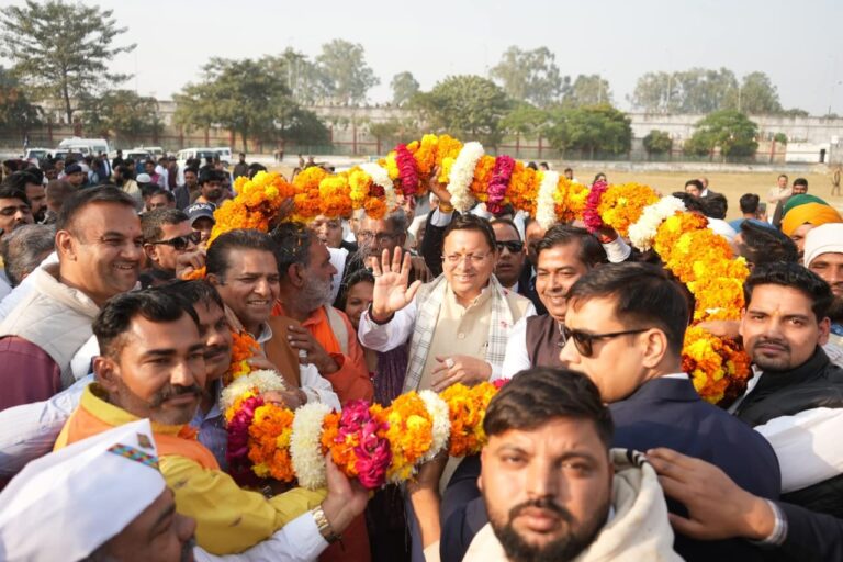 मुख्यमंत्री पुष्कर सिंह धामी का हरिद्वार आगमन — गन्ने का भाव ऐतिहासिक रूप से बढ़ाने पर किसानों ने किया भव्य स्वागत
