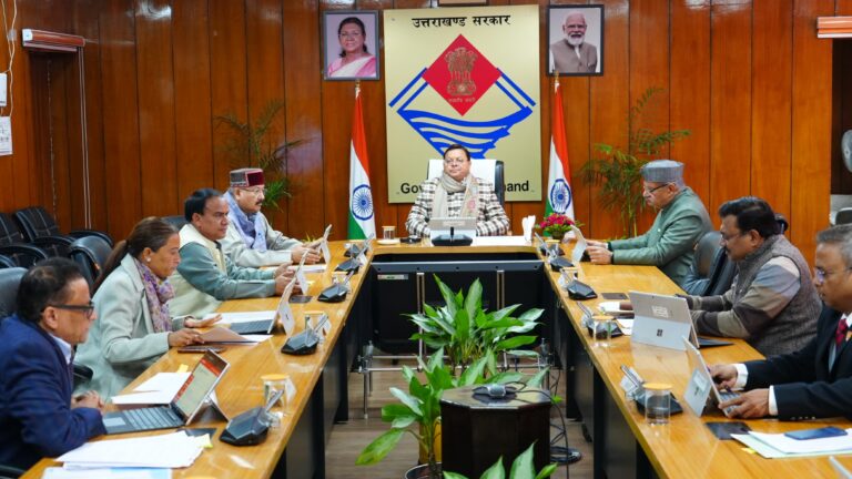 राज्य में नैचुरल गैस पर वैट की दर को 20 प्रतिशत से घटाकर 5 प्रतिशत किये जाने का कैबिनेट द्वारा लिया गया निर्णय।