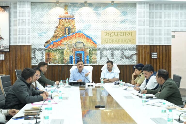आयुक्त गढ़वाल द्वारा की गई श्री केदारनाथ यात्रा व्यवस्थाओं की व्यापक समीक्षा, अधिकारियों को दिए आवश्यक दिशा-निर्देश