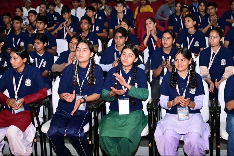 मुख्यमंत्री युवा विद्यार्थी मंथन में गूंजा विकसित उत्तराखंड का संकल्प, विद्यार्थियों ने साझा किए अपने सपने और सुझाव