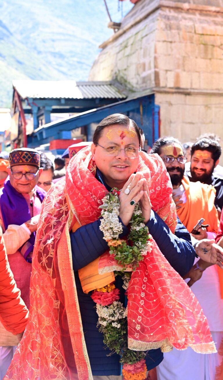 श्री बदरीनाथ धाम में मुख्यमंत्री ने की पूजा-अर्चना, मास्टर प्लान के कार्यों का लिया जायजा